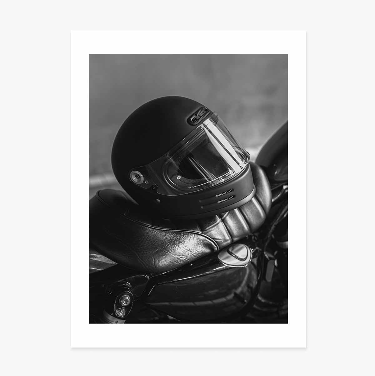 Póster de un casco de motorista