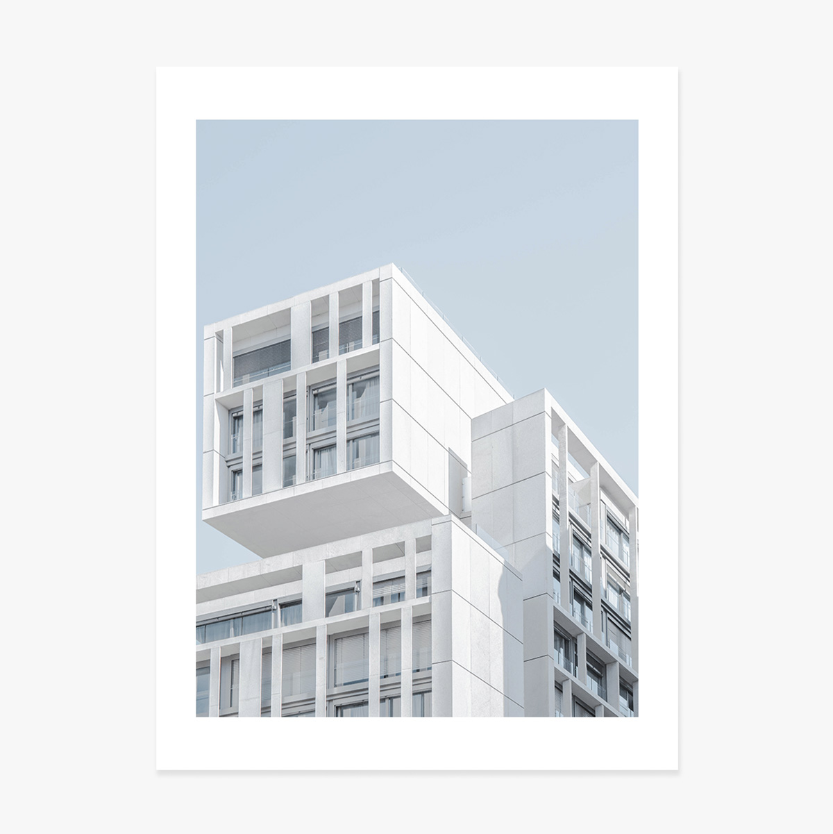 Cartel de un edificio en Madrid