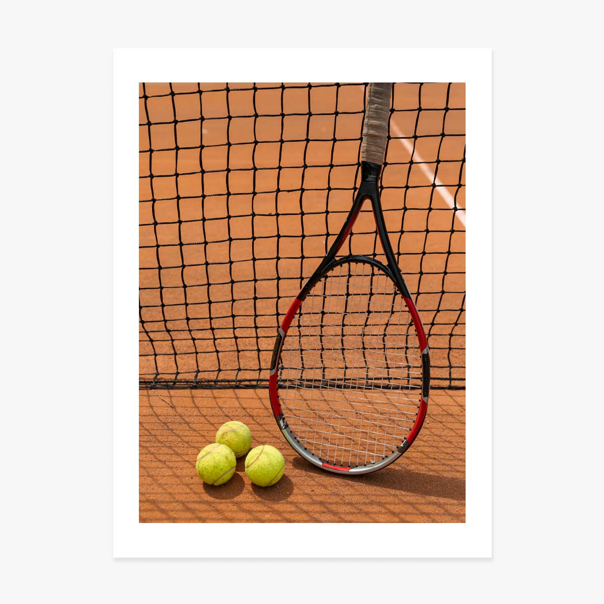 Póster de raquetas y pelotas de tenis